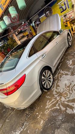 Hyundai Azera